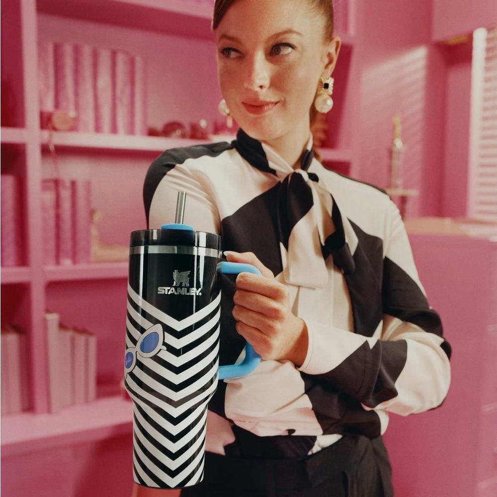 NWT Stanley x Barbie 1959 40oz Quencher (brand new limited edition in box)